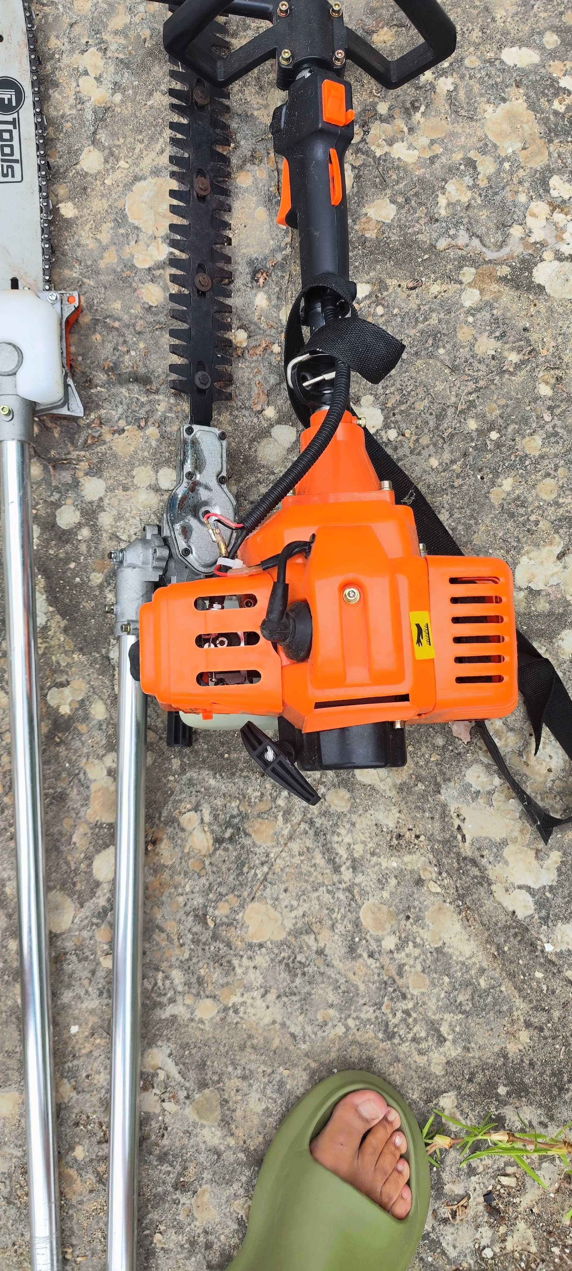 Máquina de cortar relva e motor roçadeira