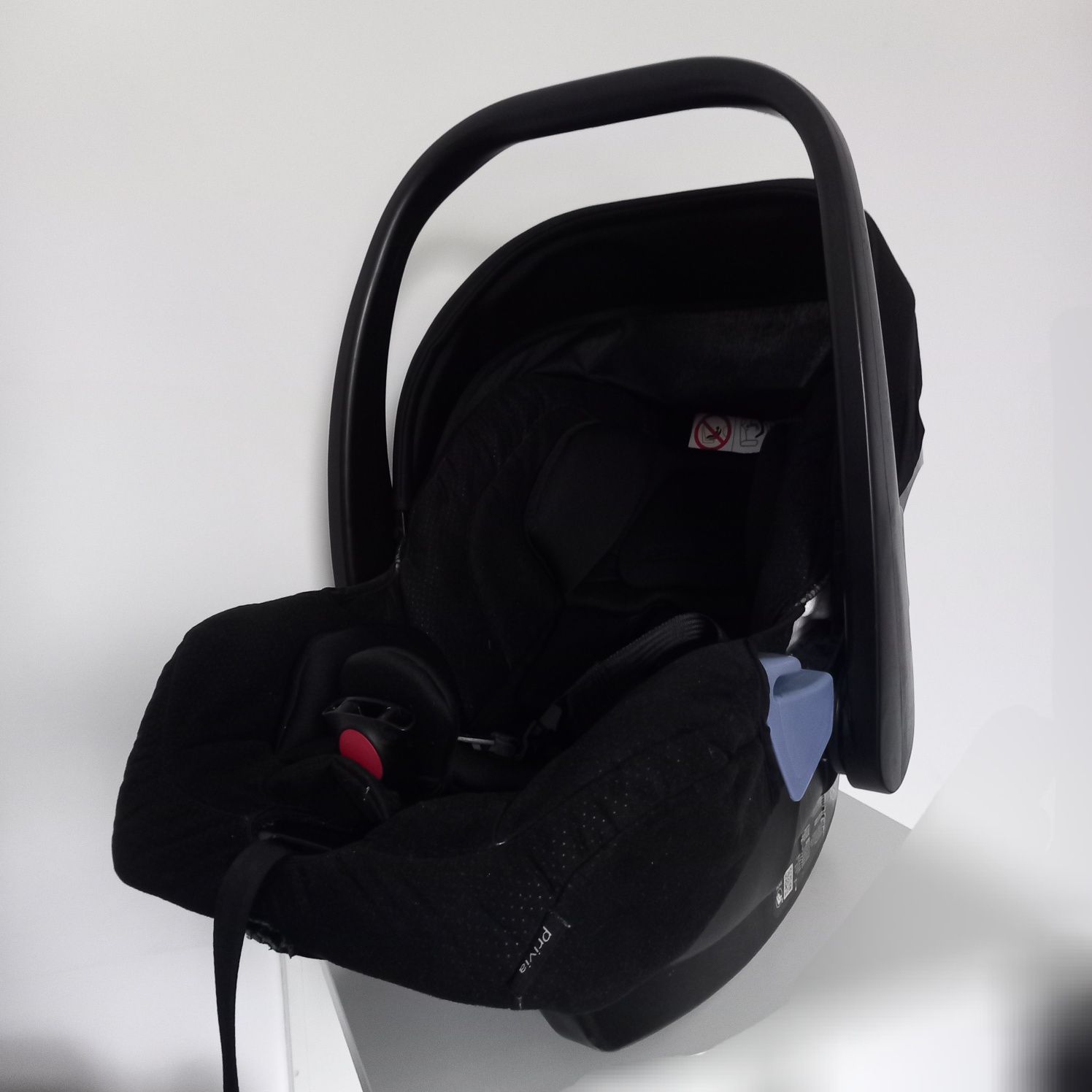 Fotelik recaro privia z bazą isofix recarofix