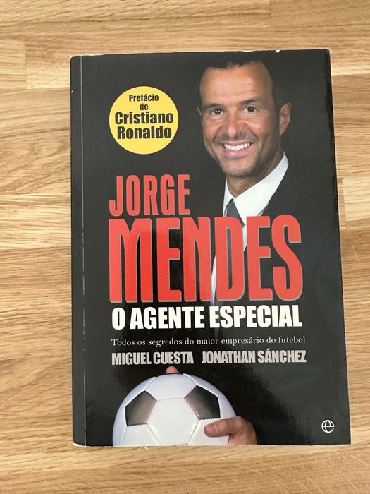 Conjunto de livros sobre futebol