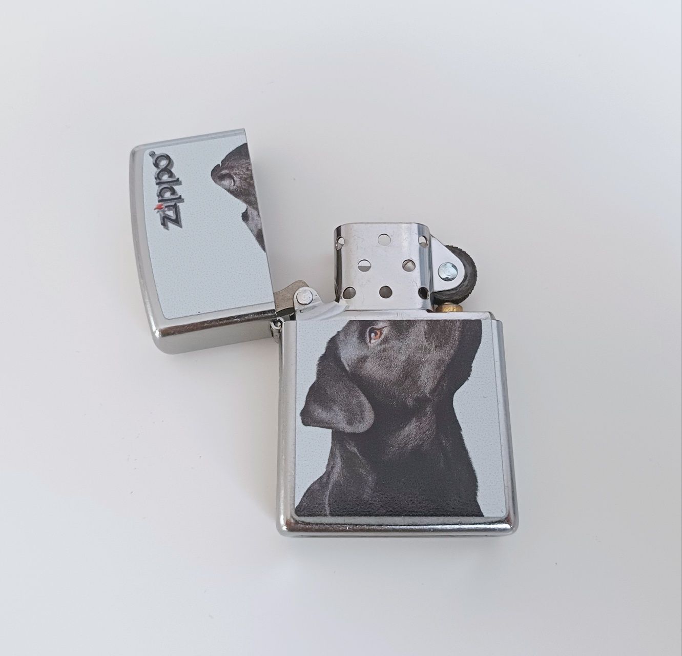 Nowa zapalniczka zippo Labrador z 2021 roku