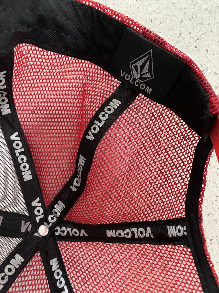 Кепка Снапбек Volcom Snapback с вышивкой