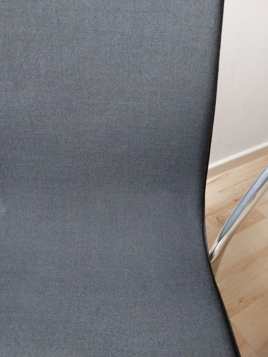 krzesło marki Kusch Co super design tapicerowane metalowe