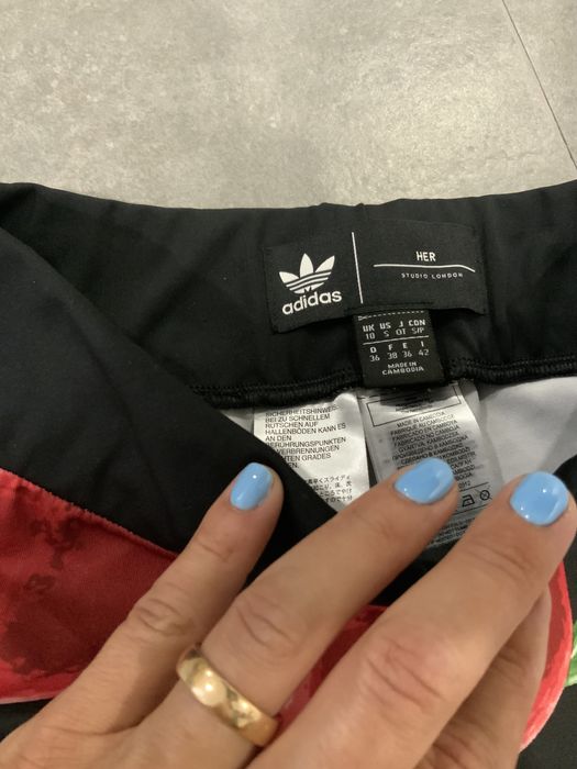 Calcoes ciclista adidas padrao cerejas