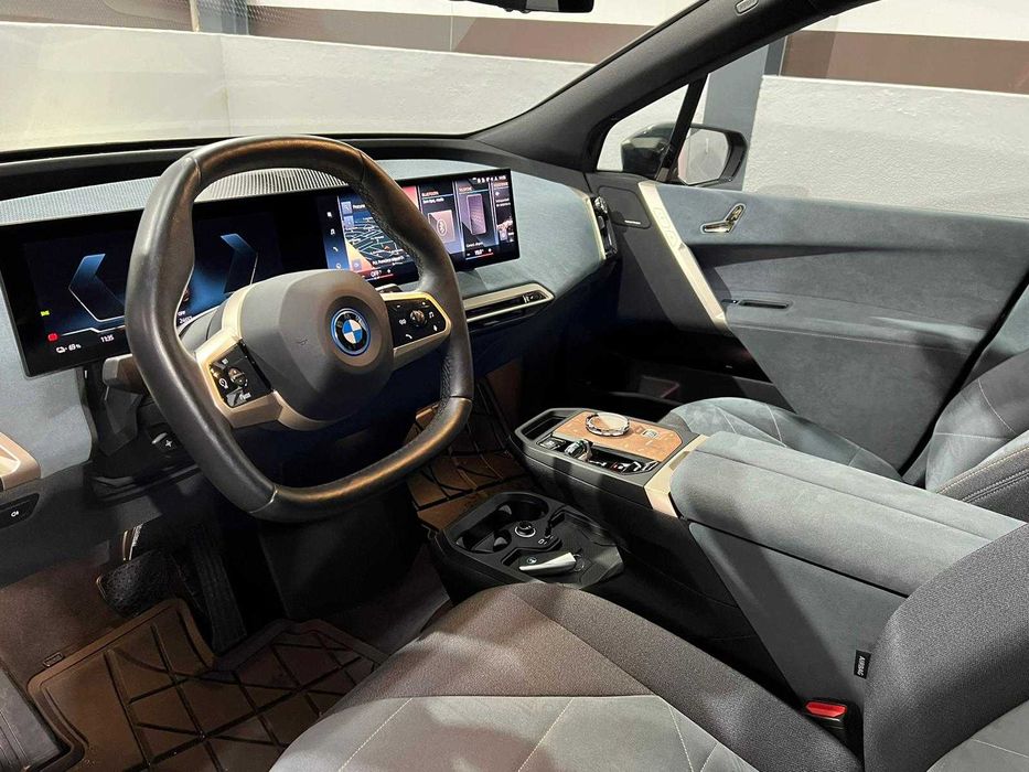 BMW iX xDrive 40