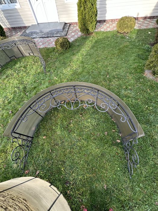 Дашок,навіс,козирьок на двері,вікна