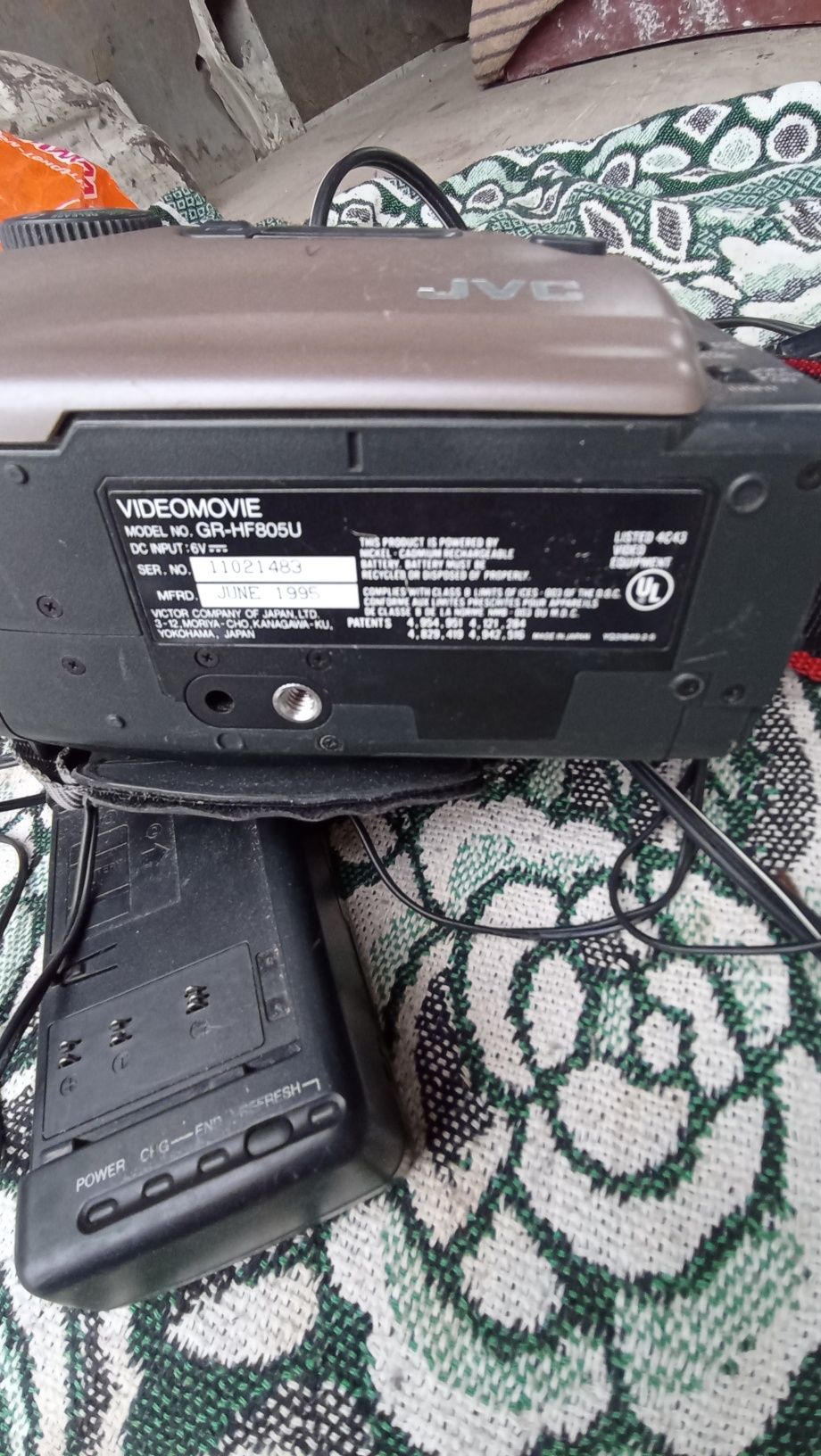 Продам видеокамеру JVC