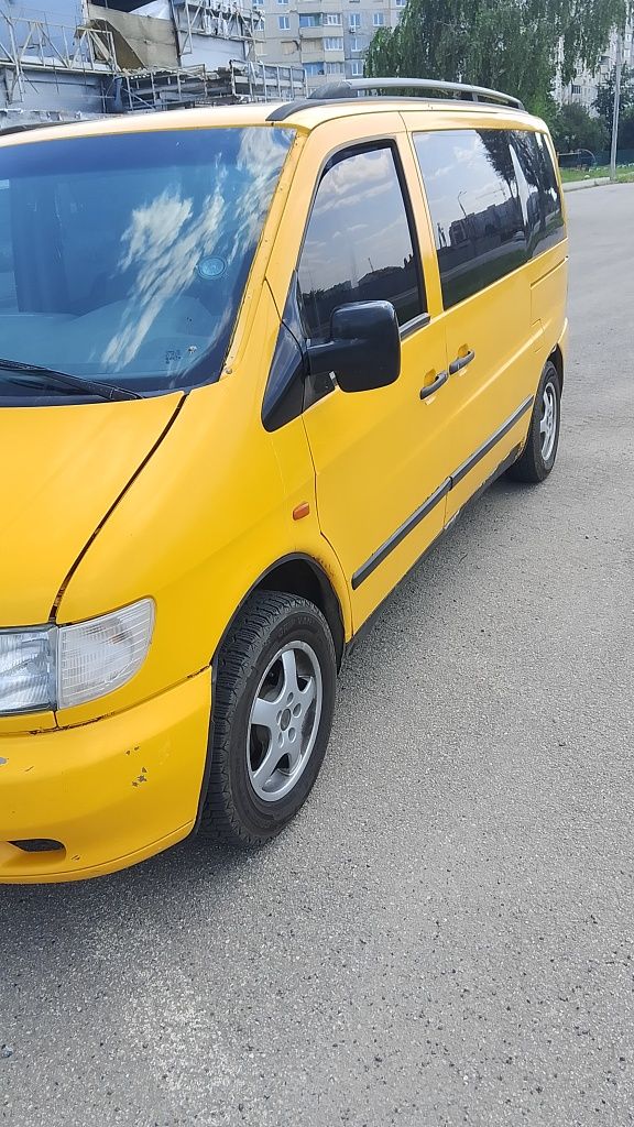 Мерседес Віто 110