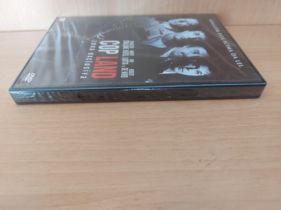 DVD Novo e Selado - CopLand / Zona Exclusiva