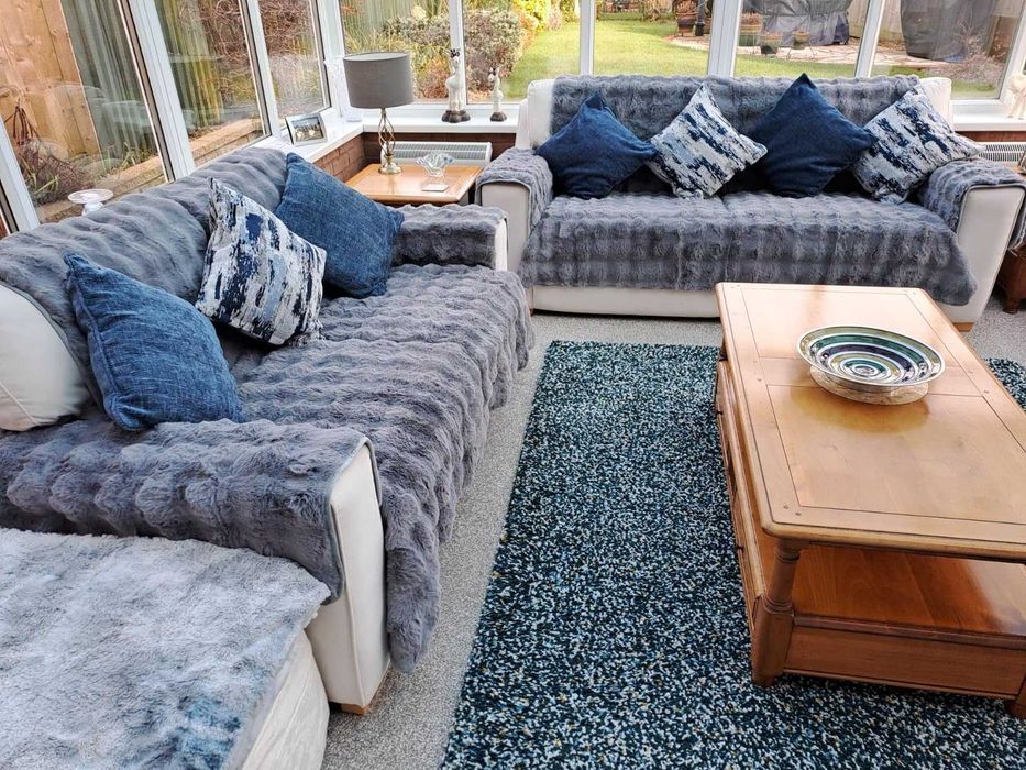 Pokrowiec na sofę, narzuta, antypoślizgowy, mata na sofę kanapę  NOWA