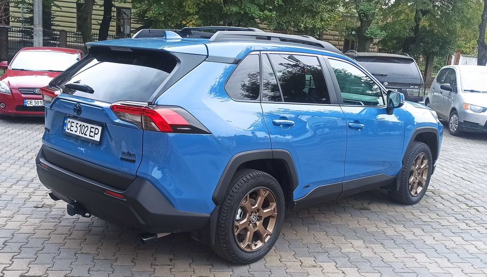 Toyota RAV4 hybrid Woodland edition
