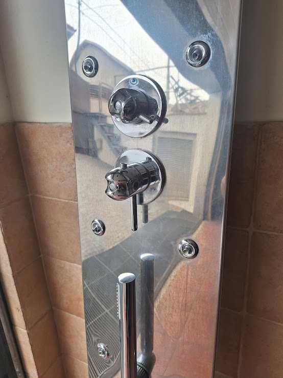 Coluna de Duche com Hidromassagem