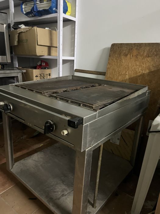 Grelhador profissonal com mesa inox