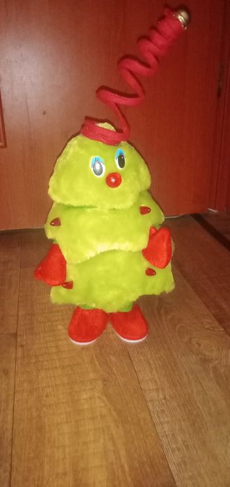 Іграшка розмовляє та танцює