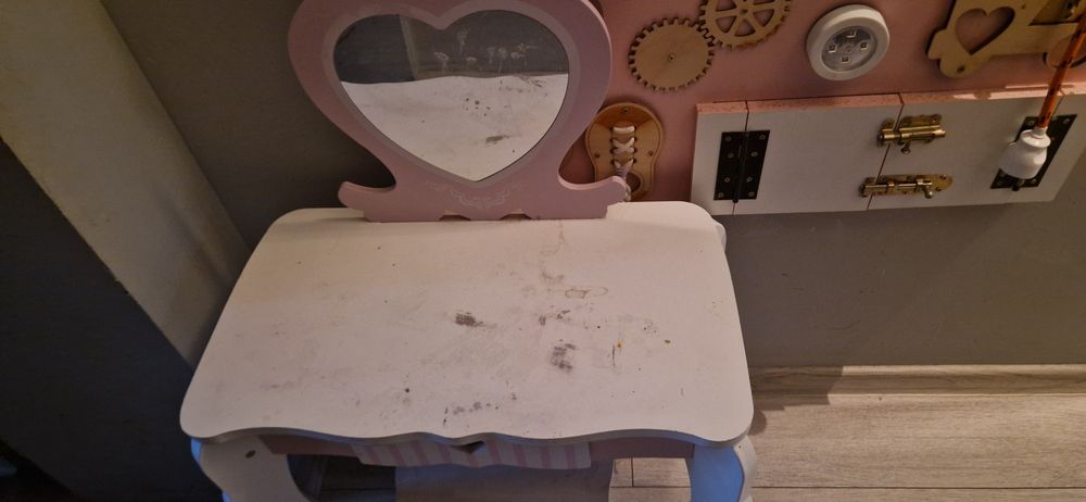 REZERWACJA Oddam toaletke dla dziewczynki