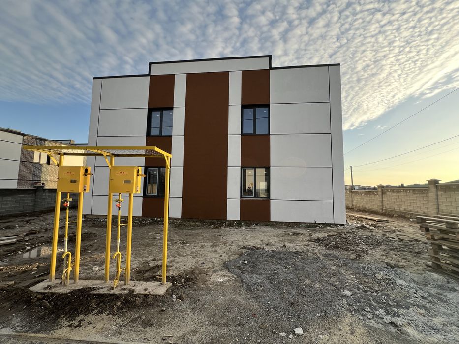 Продаж котеджа з газом та міськими мережами , район ювілейний