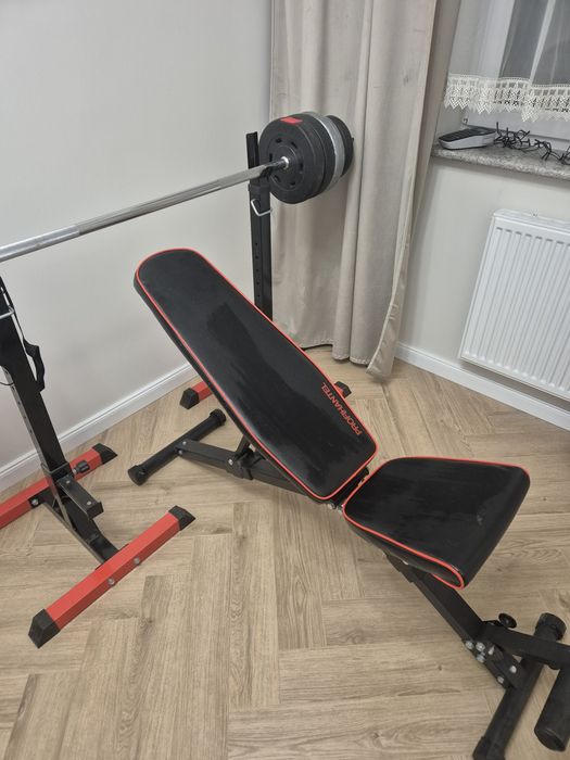 Ławeczka do ćwiczeń ze stojakami i sztangą Profihantel