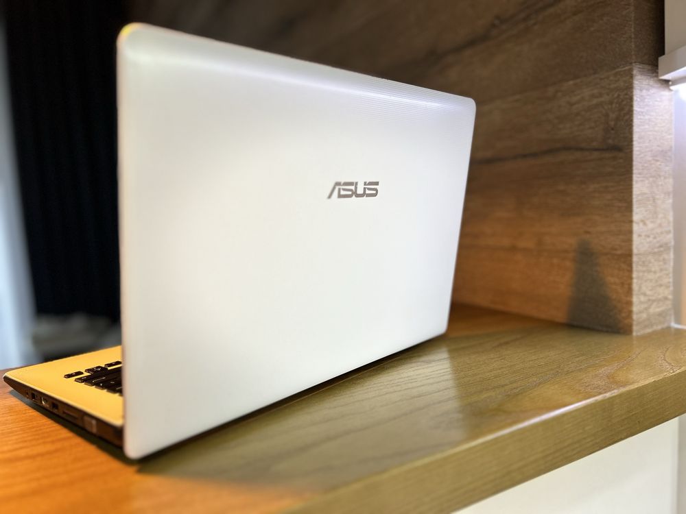 Ноутбук ASUS X301a