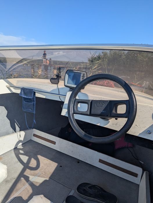 Продам Італійський пластиковий катер з мотором Suzuki