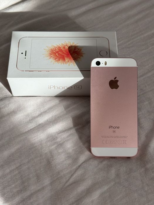 Iphone SE на запчастини