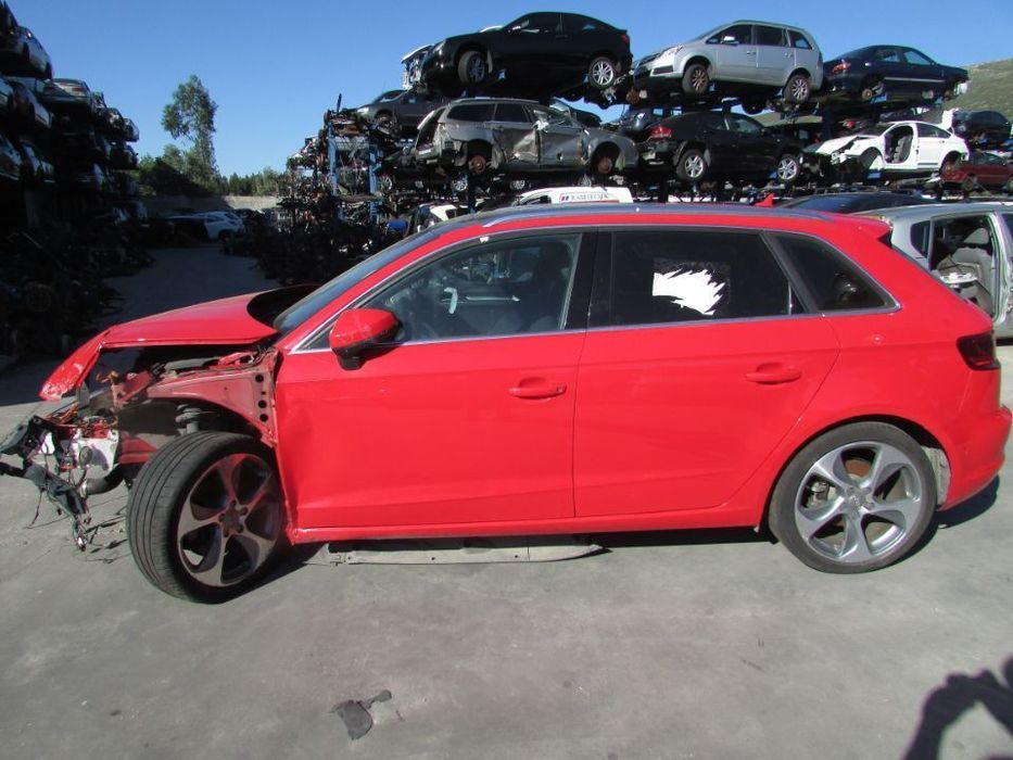Peças Audi A3 1.8 Gasolina do ano 2013 (CJS)