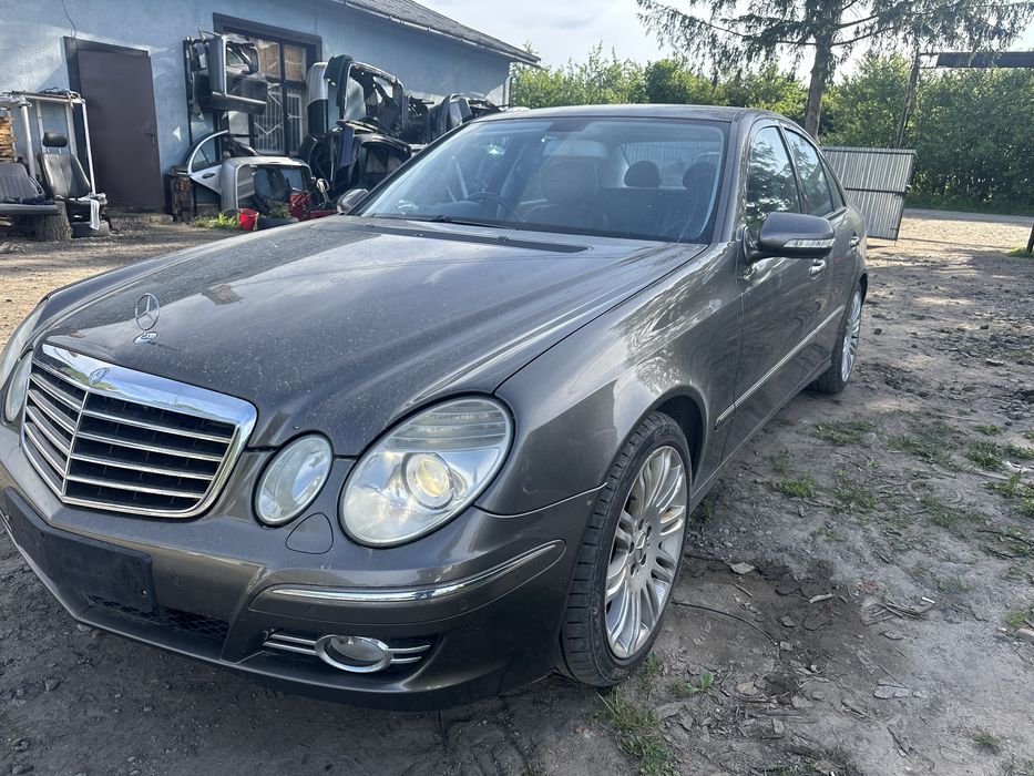 Розборка шрот Мерседес Mercedes w e 211 Rest