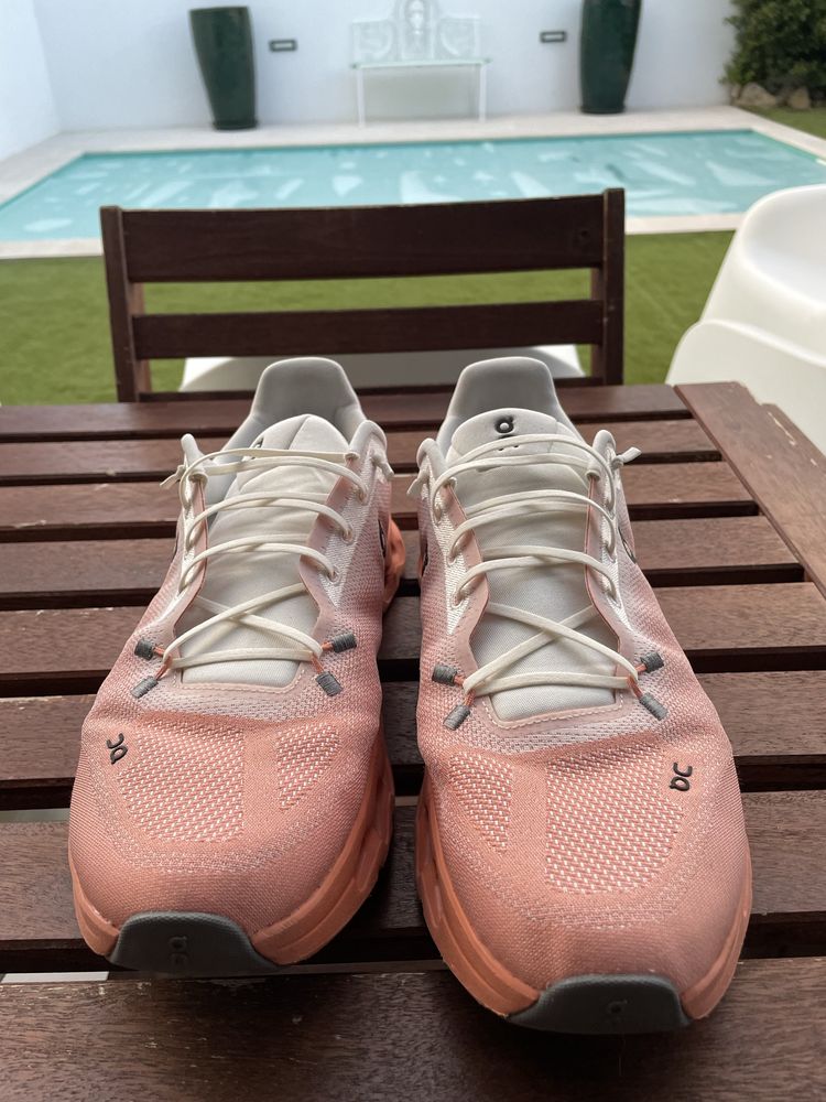 Tenis on Cloud - impecaveis