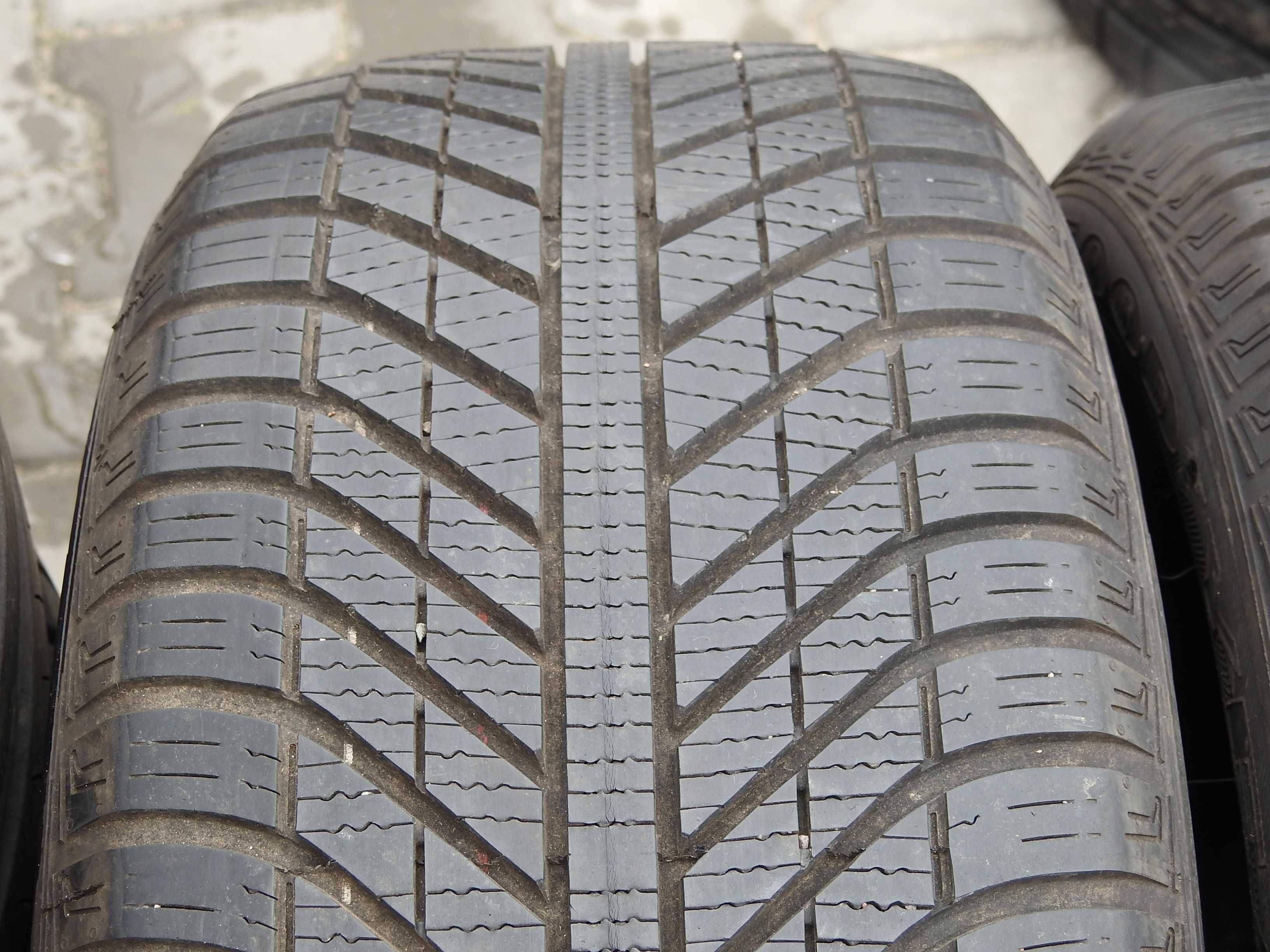 4x goodyear Vector 4 Season AO 225/50r17 98V 2021/20rok bieżnik 7,2mm
