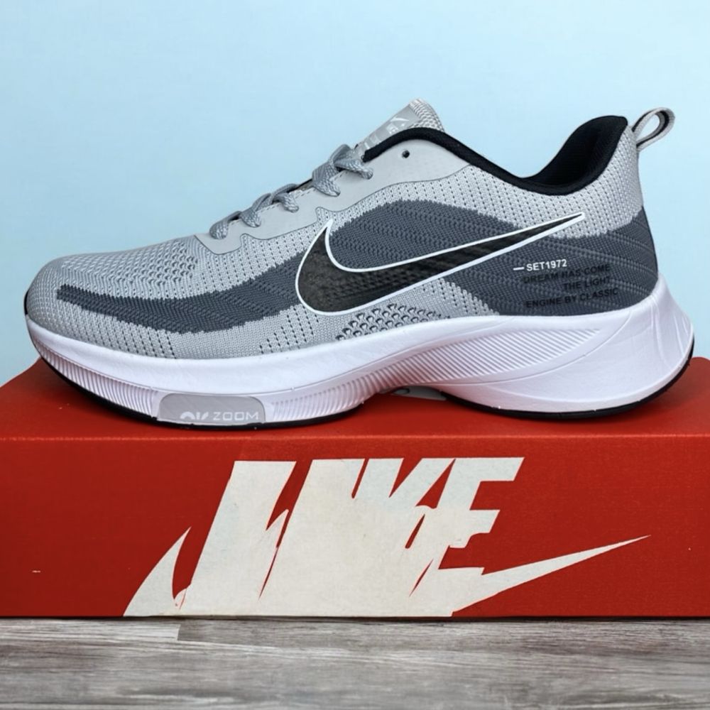Кроссовкі NIKE zoom