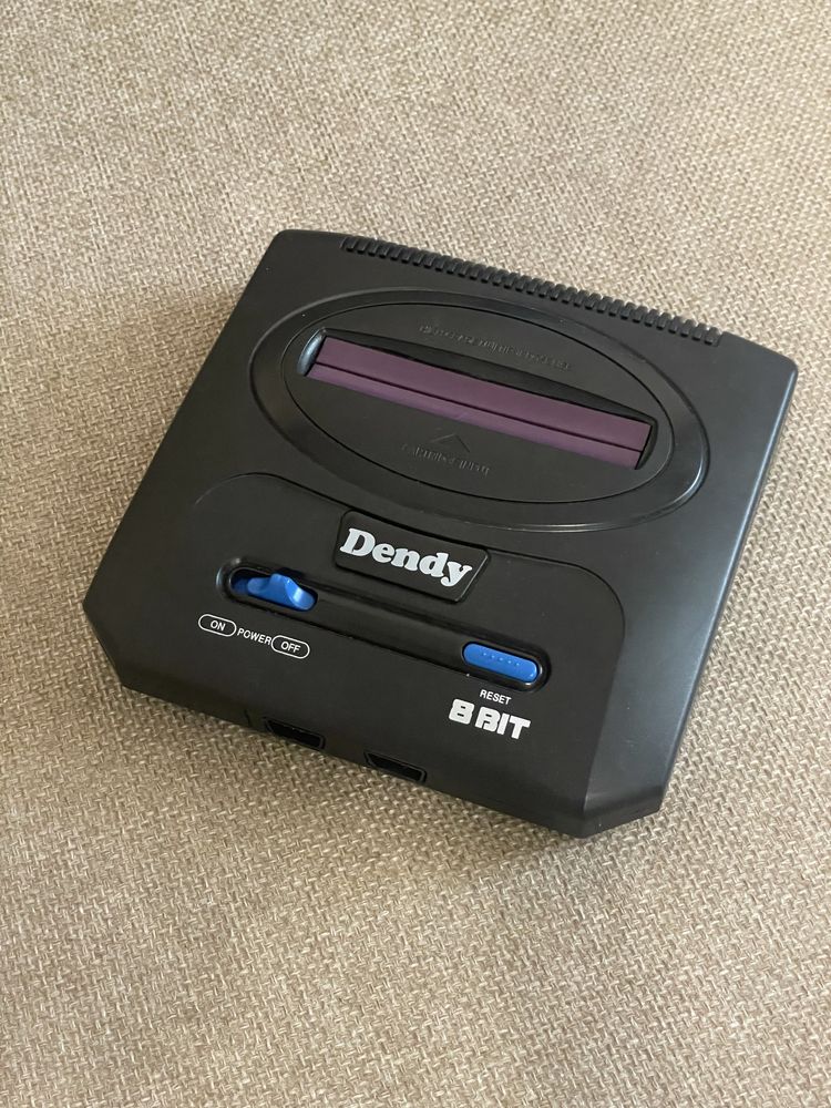 Ігрова приставка Dendy M-100