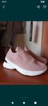 Buty sportowe damskie