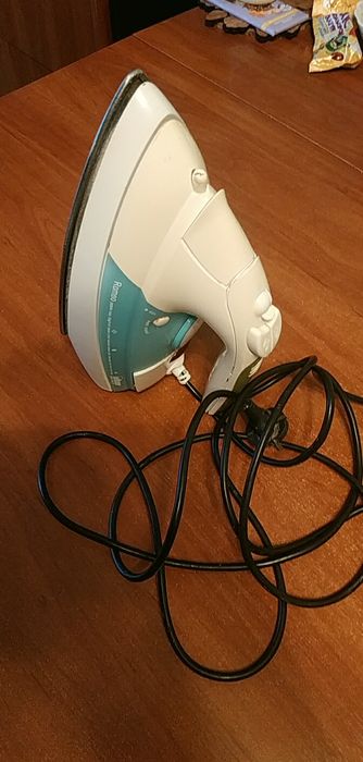 Продам утюг элби