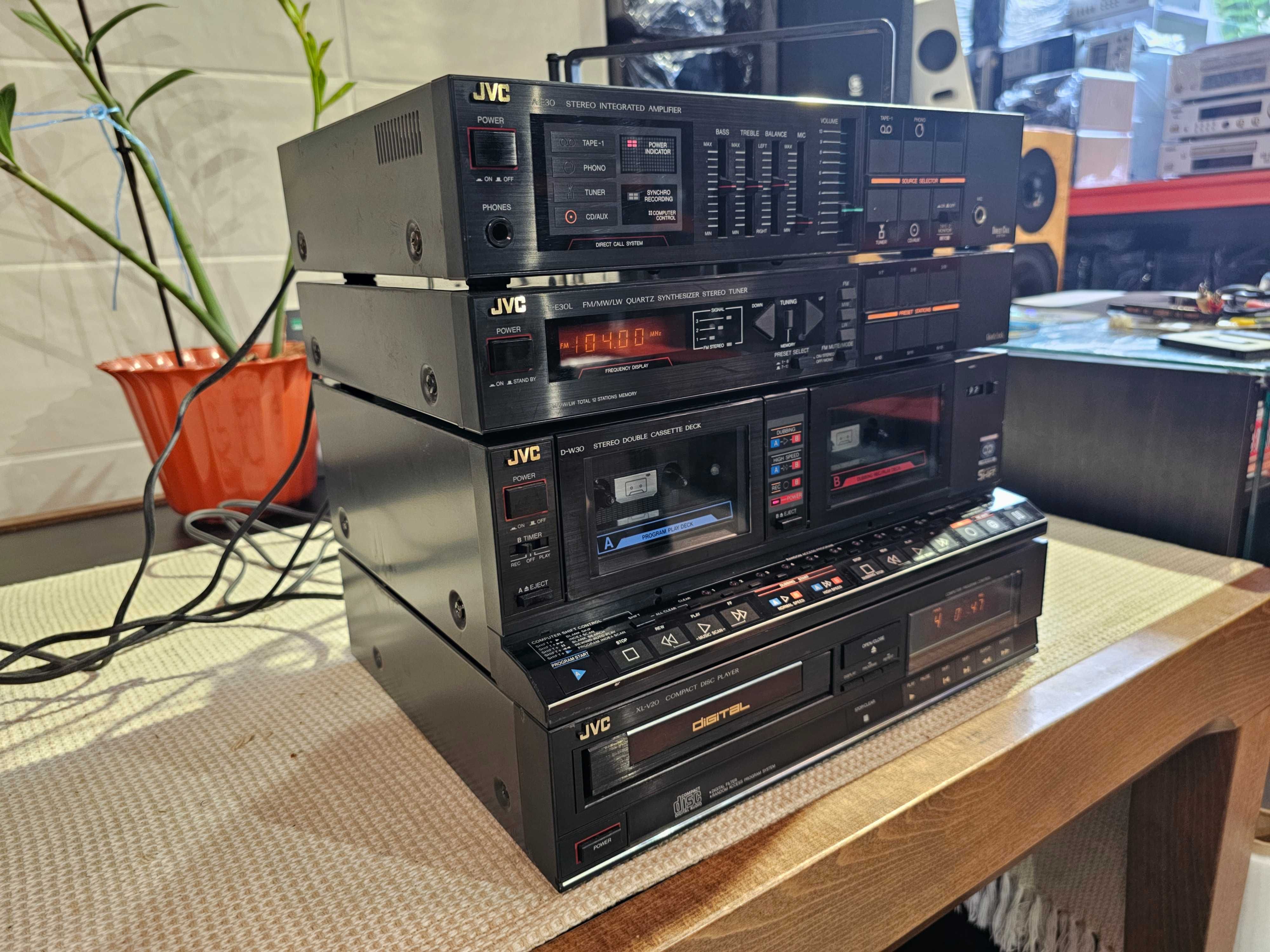 Стереосистема JVC SAE-E30,A-E30,T-E30L,D-W30, XL-V20