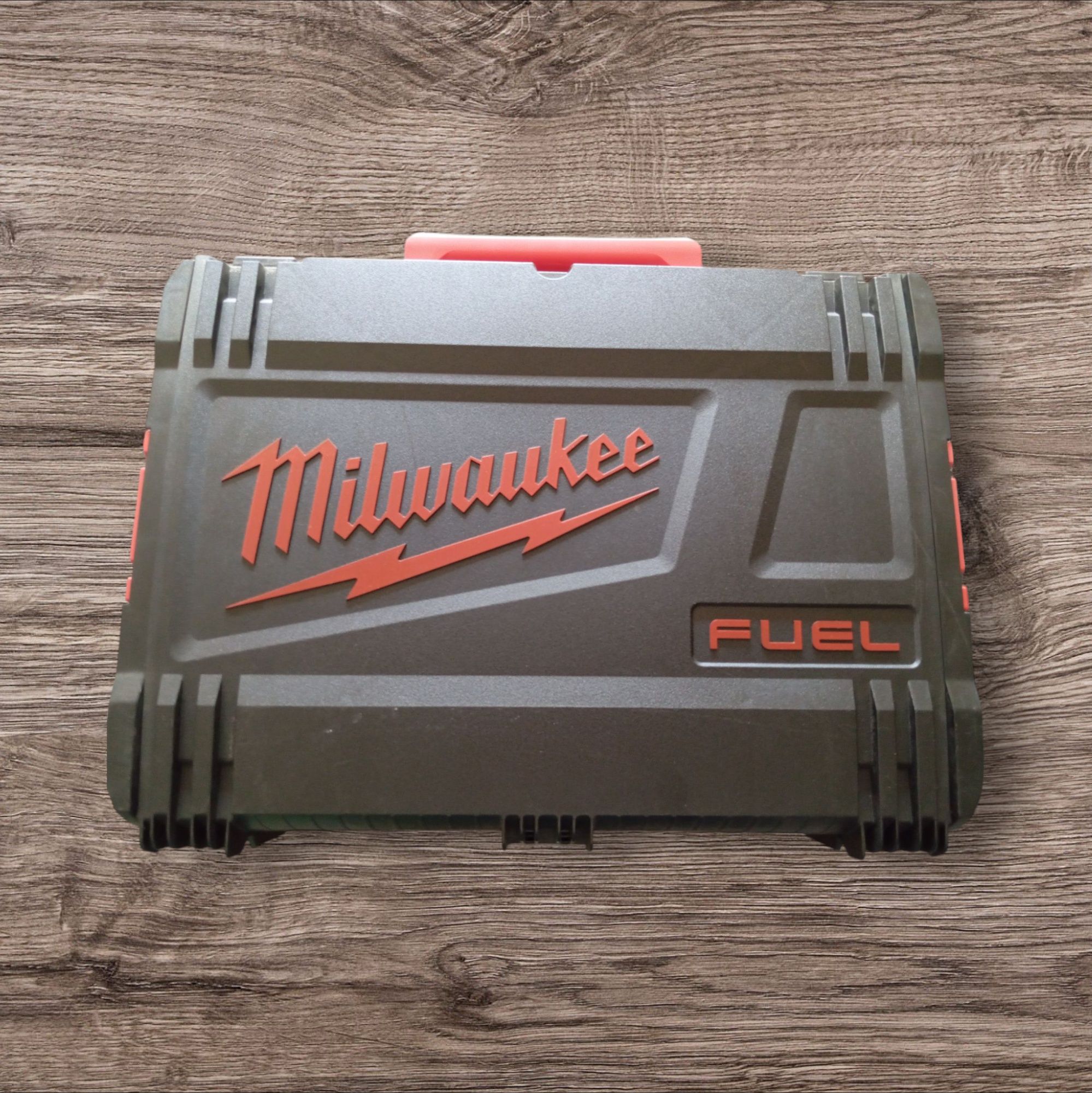 Zakretarka udarowa Milwaukee 1/4 HEX-M18 FID2-0X (Nowa)