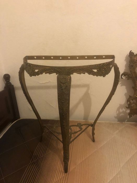 Vendo espelho mais uma mesa