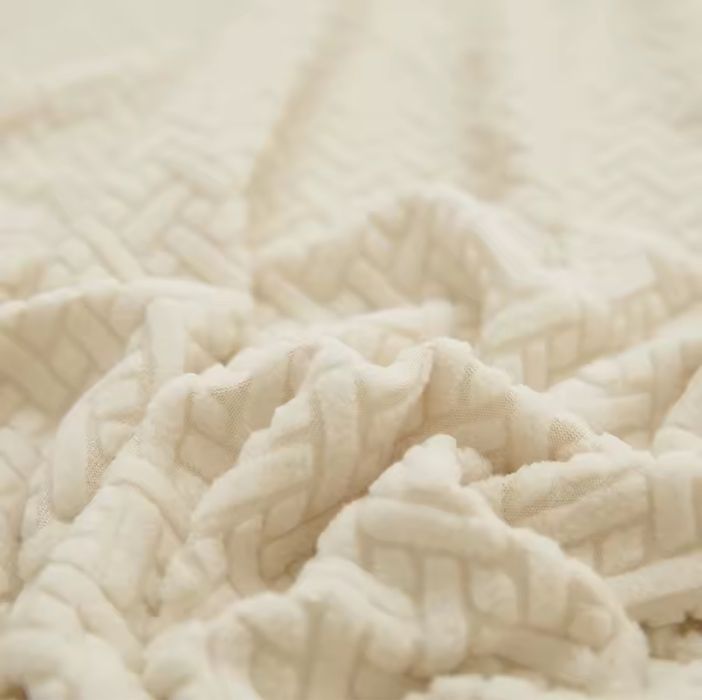 Эластичный жаккардовый чехол на диван или кресло