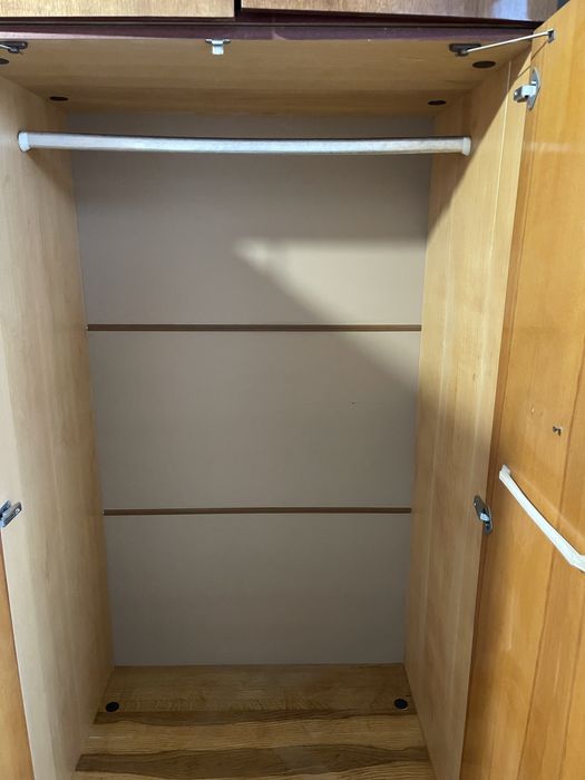 Дерев’яна шафа двохдверна, самовивіз Дніпро лівий берег