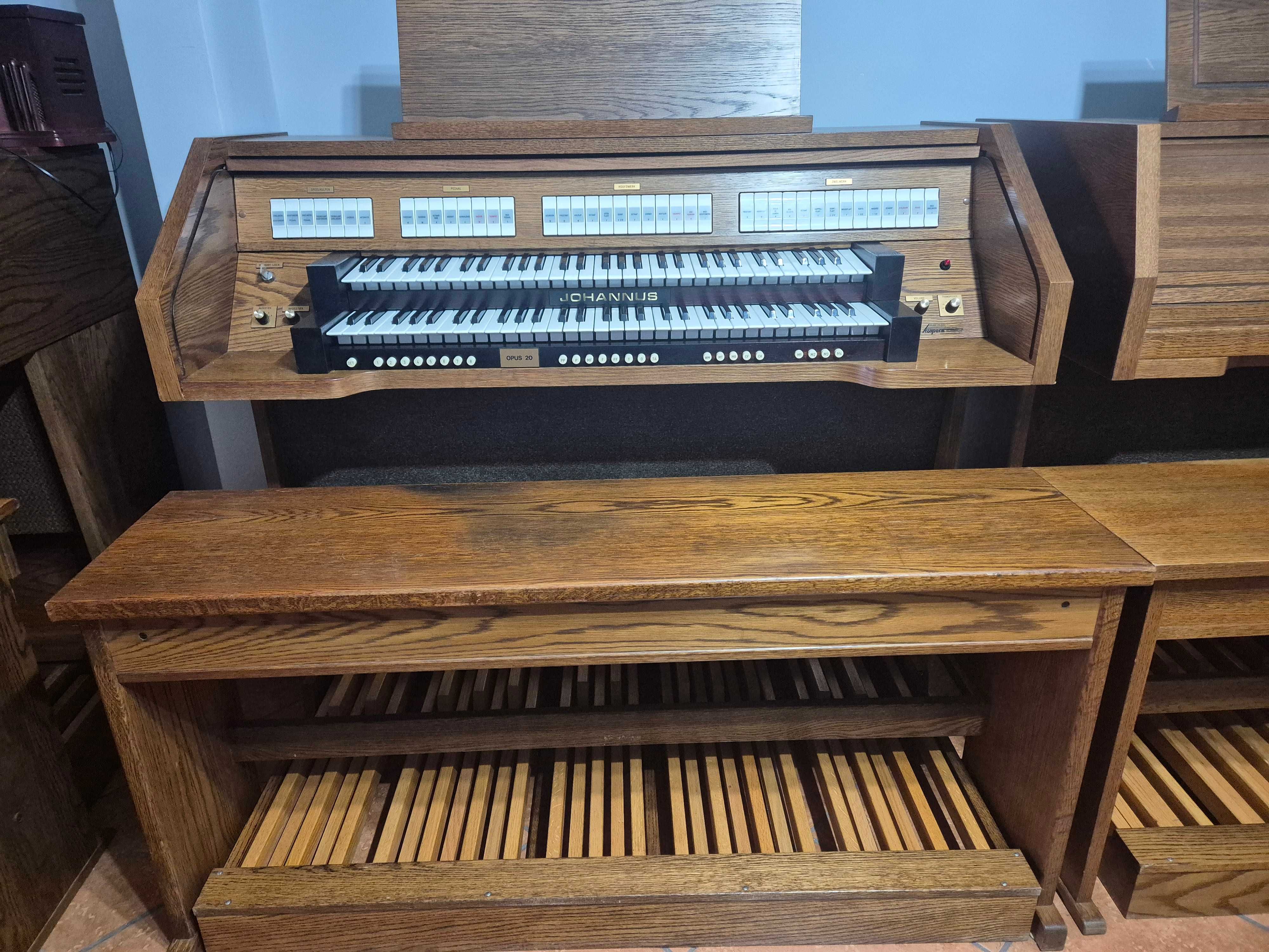Cyfrowe organy kościelne Johannus Opous 20