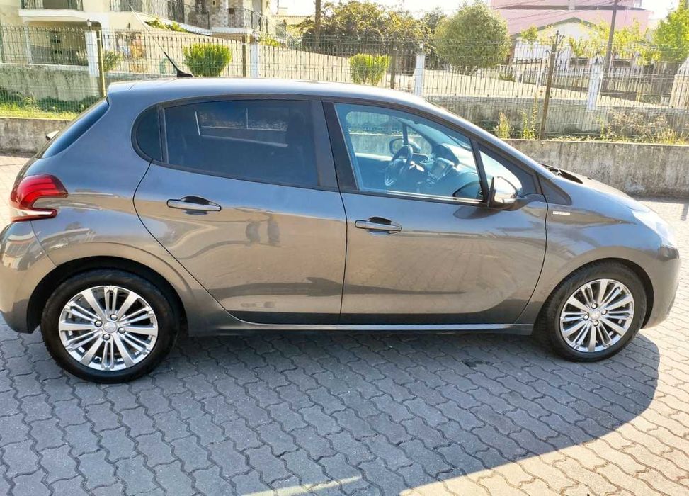 Peugeot 208 1.6HDI Style
