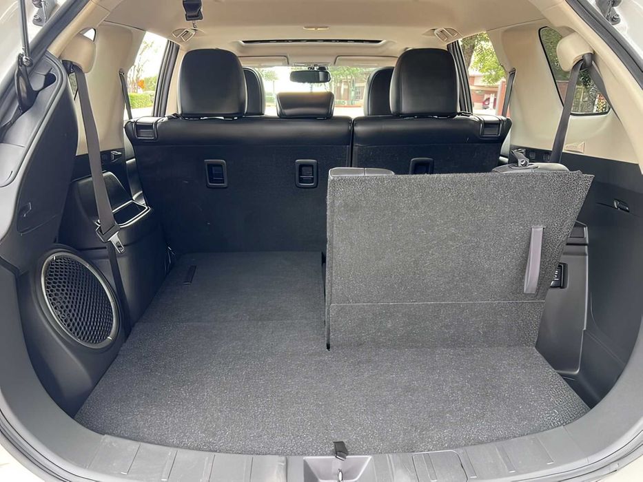 Mitsubishi Outlander      2019