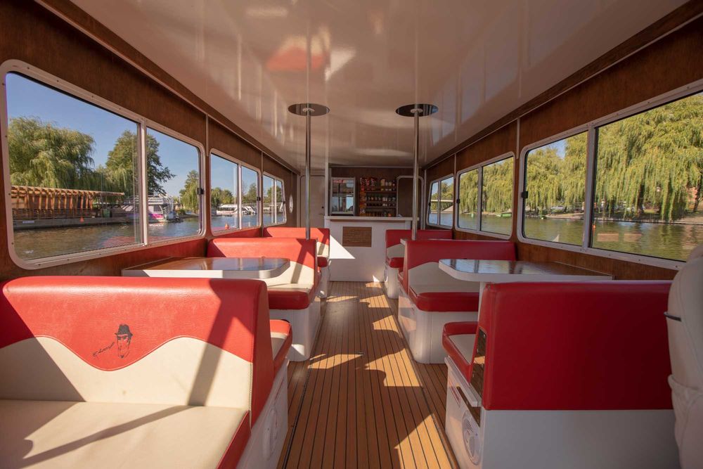 Katamaran silnikowy - Biała Mewa