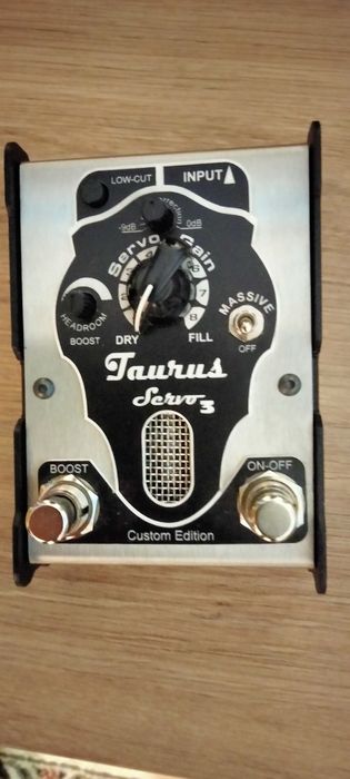 Taurus Servo-3 Custom wersja lampowa. Efekt gitarowy.