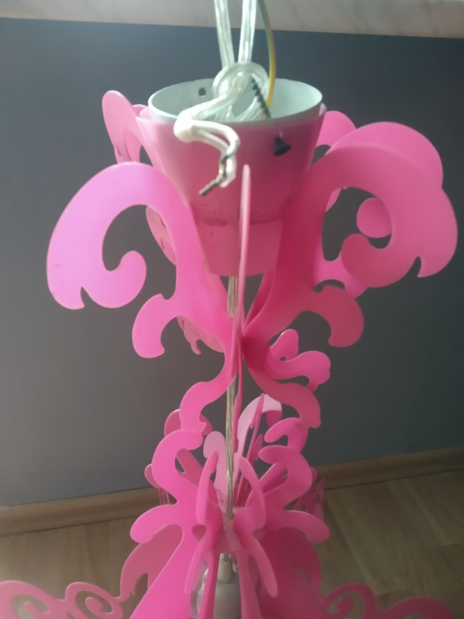 Lampa BARBIE wisząca dziewczęca na wzór sukni lalki Barbie