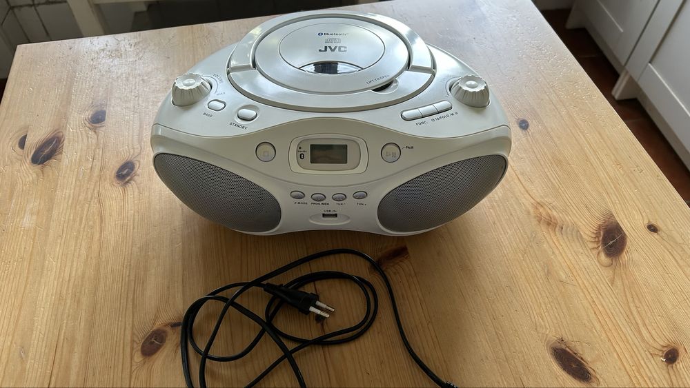JVC Compact radio cd player