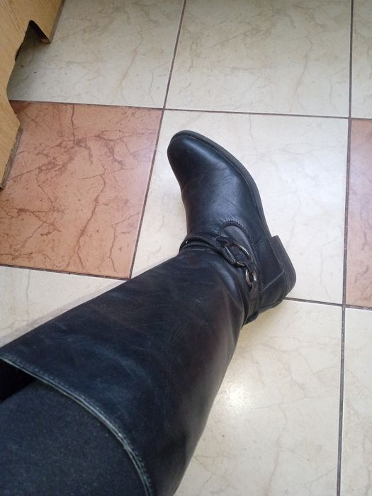 Сапожкі шкіряні  39р.