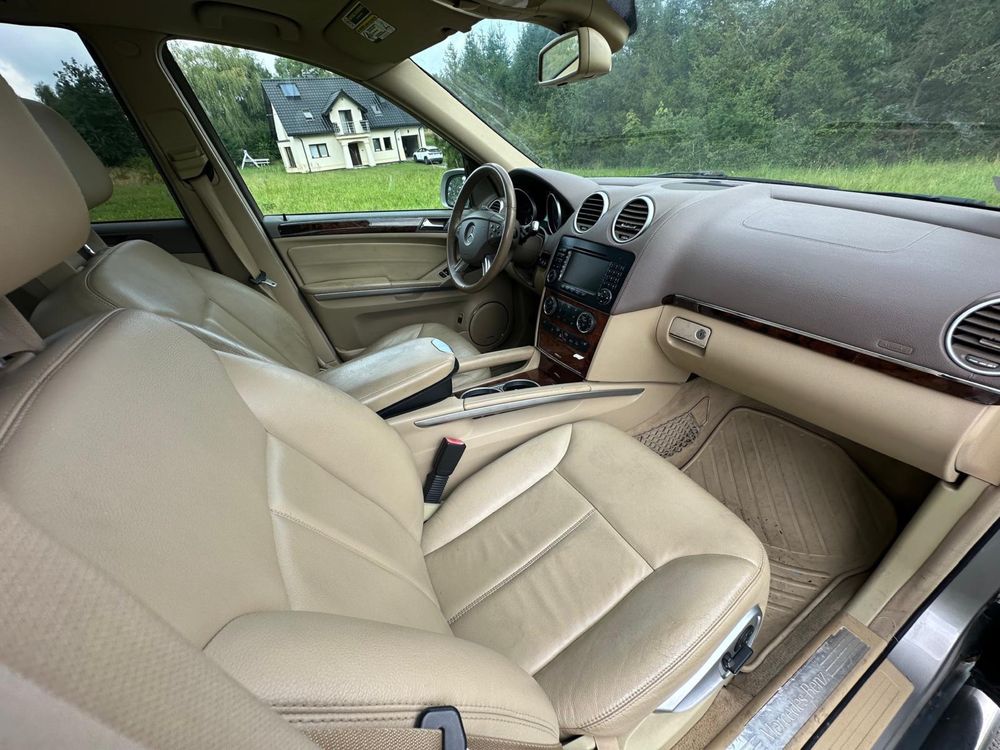 4MATIC, sprawny, V8