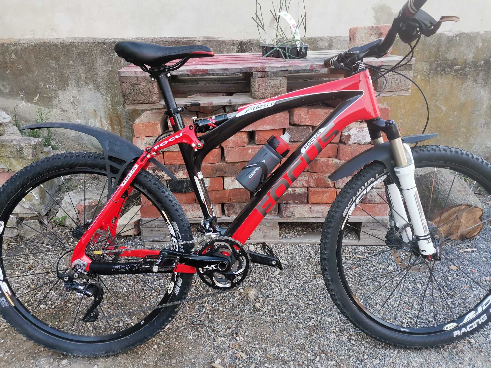 Rower MTB FOCUS FIRST, rama Full Carbon M/L 19” ,koła26”