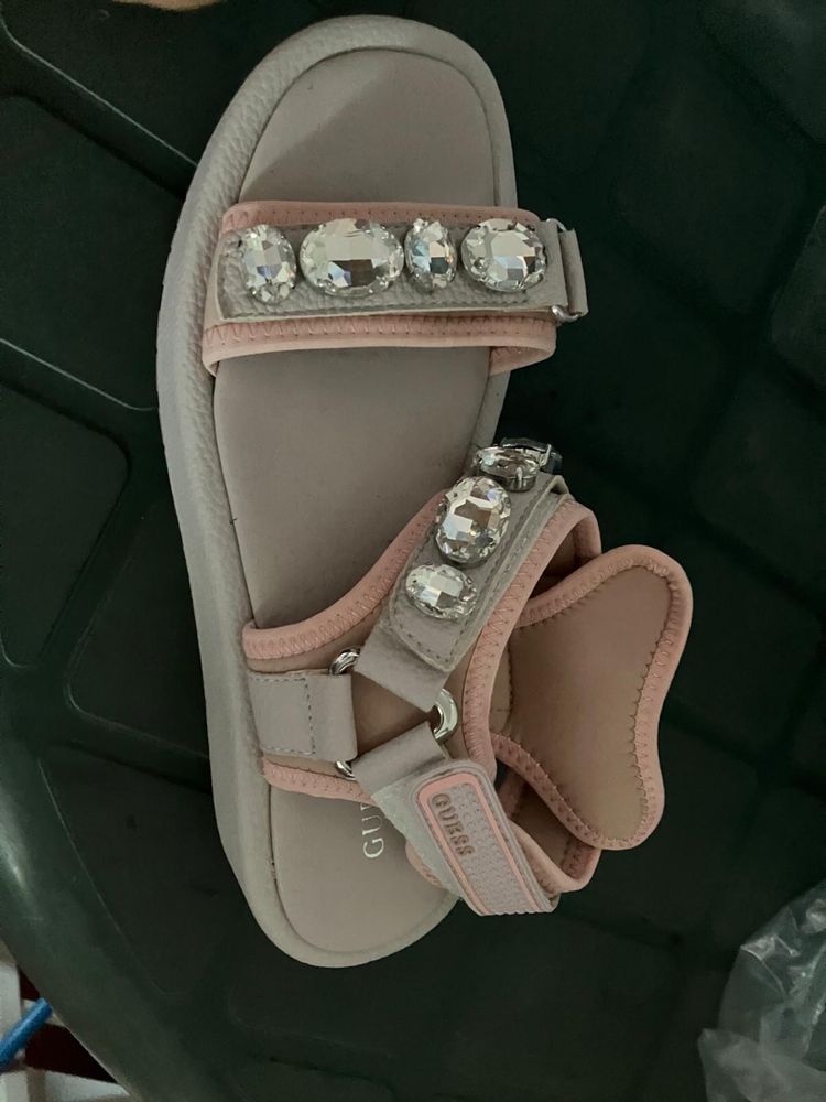 Sandálias guess 38