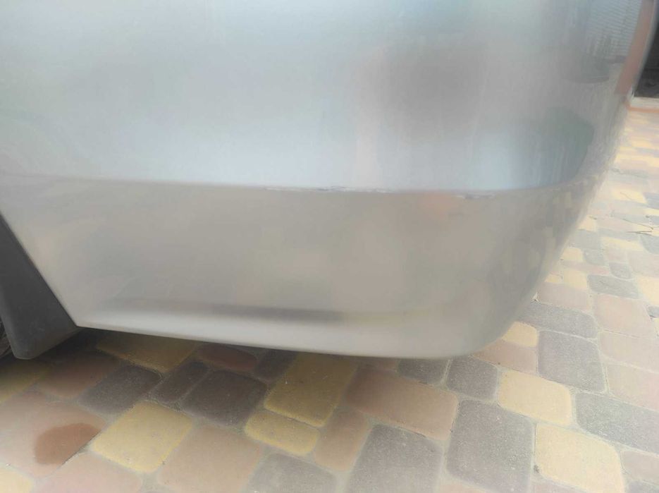 Subaru Legacy в ідеальному стані з малим пробігом