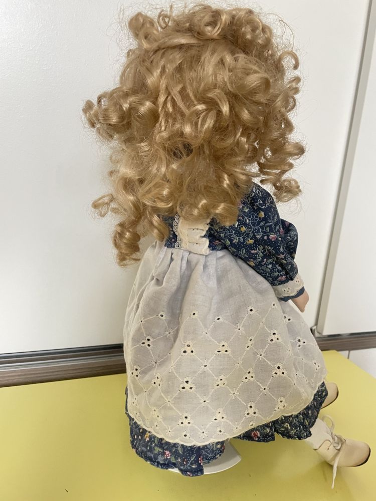 Lalka porcelanowa kolekcjonerska
