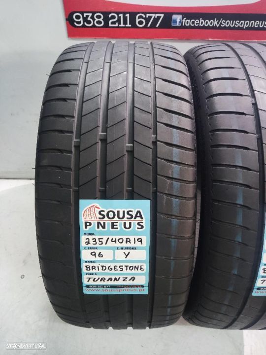 2 pneus semi novos 235-40r19 bridgestone - oferta dos portes